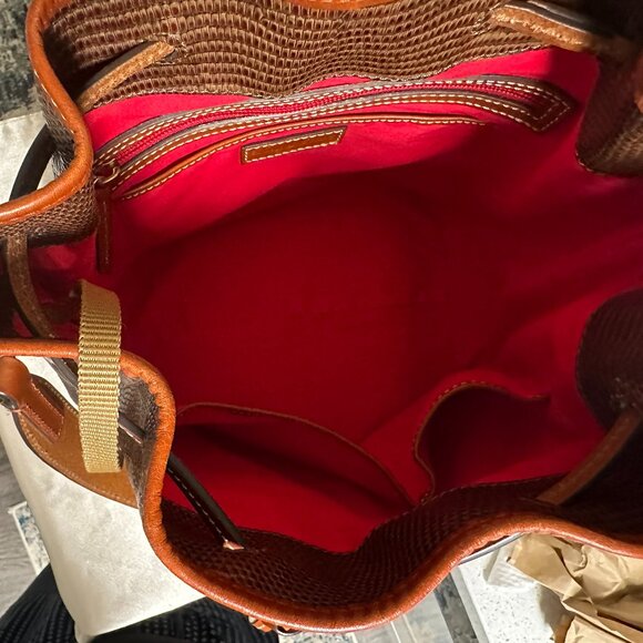 Embossed Lizard Drawstring - Picture 14 of 15